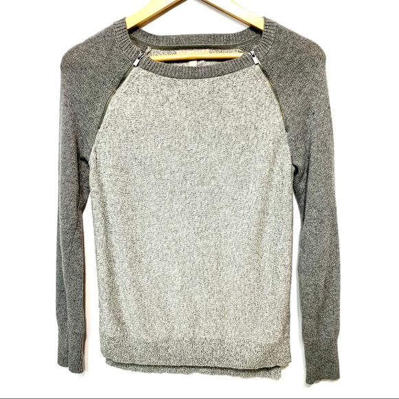 Banana Republic Sweaters - Banana Republic Grey Color Black Sweater